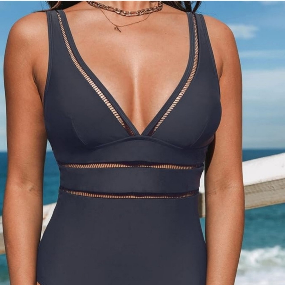 CUPSHE One Piece Swimsuit V-neck Adjustable Wide Straps Women Dark Navy S